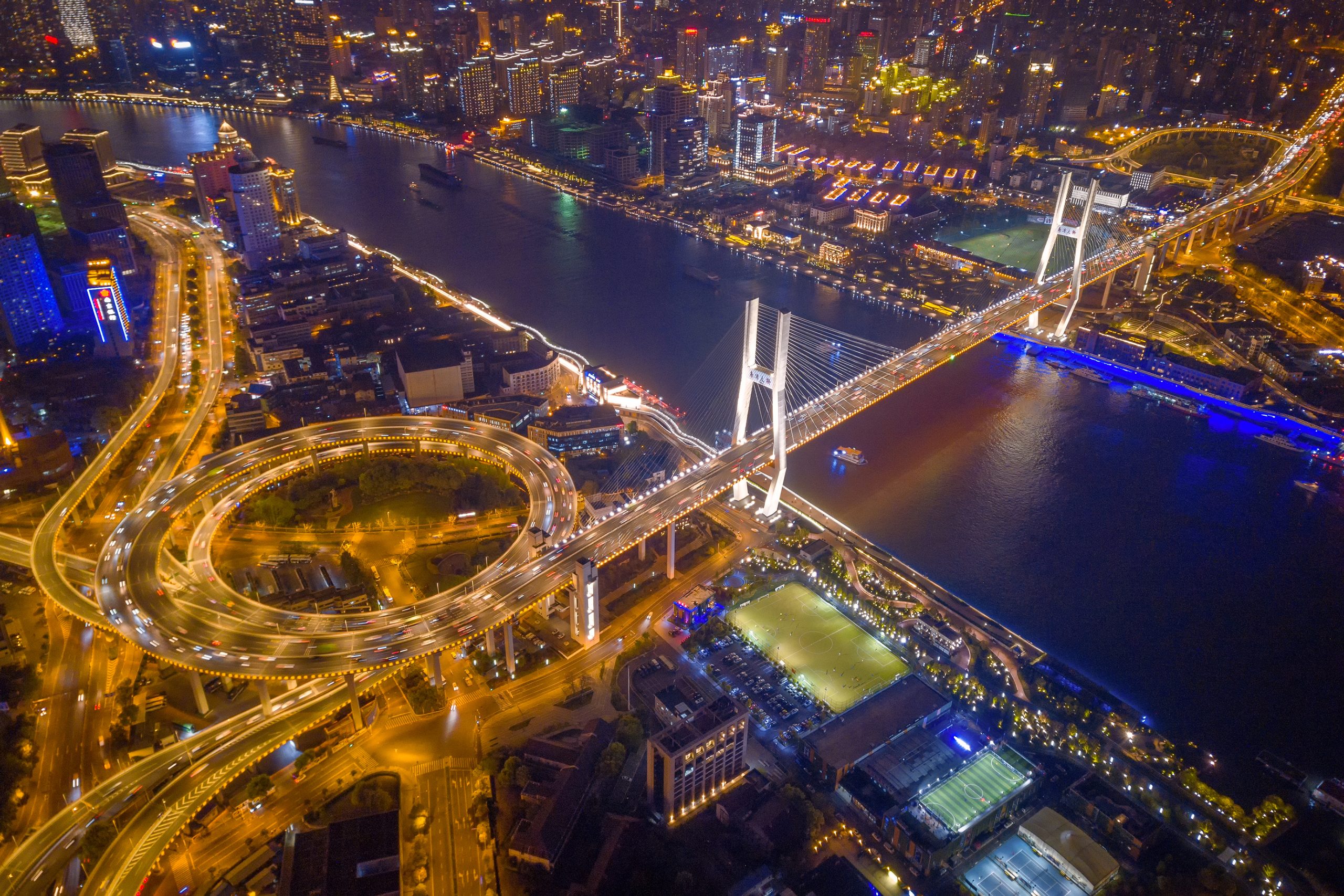 Aerial,View,Of,Nanpu,Bridge,,Shanghai,Downtown,,China.,Financial,District, Smart City, 中國智慧城市